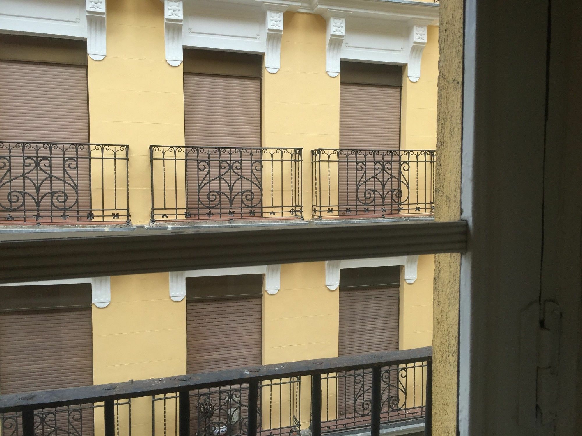 Hostal Rias Bajas Madrid Exterior photo